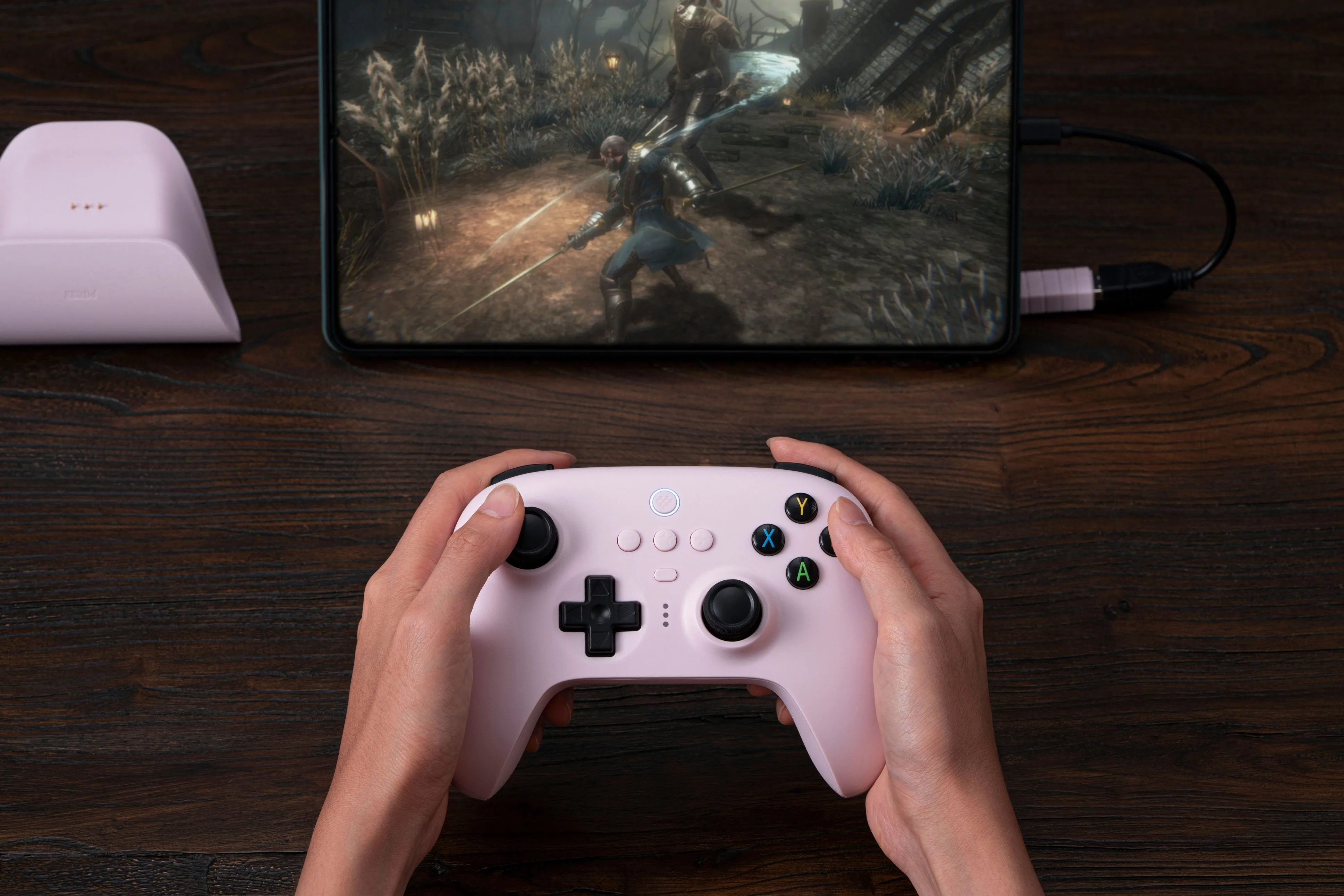 8BitDo - Ultimate 2.4G Controller for Windows PCs with Dock - White
