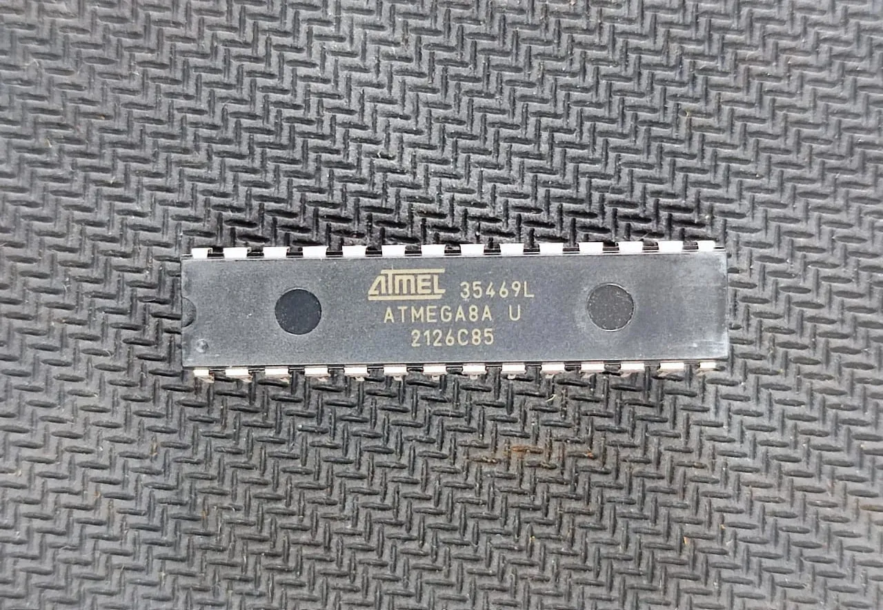 ATMEGA8A-PU DIP28 MICRO CONTROLLER ATMEL ETA1107