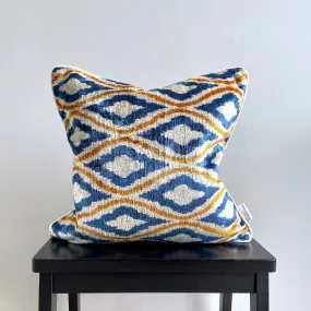 Velvet Ikat Cushion Vibration | Velvet Ikat Pillow Vibration: 40 / 40