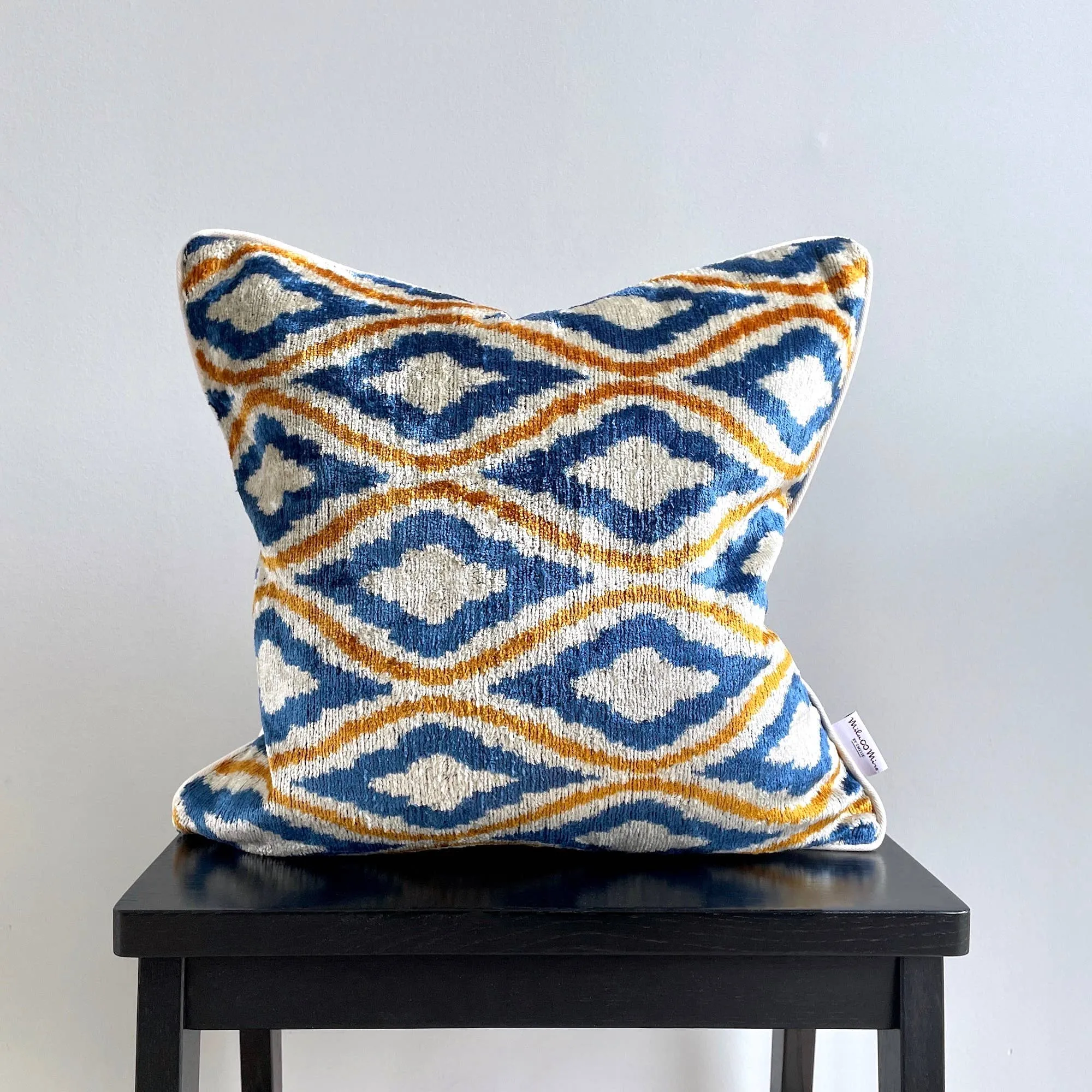Velvet Ikat Cushion Vibration | Velvet Ikat Pillow Vibration: 40 / 40